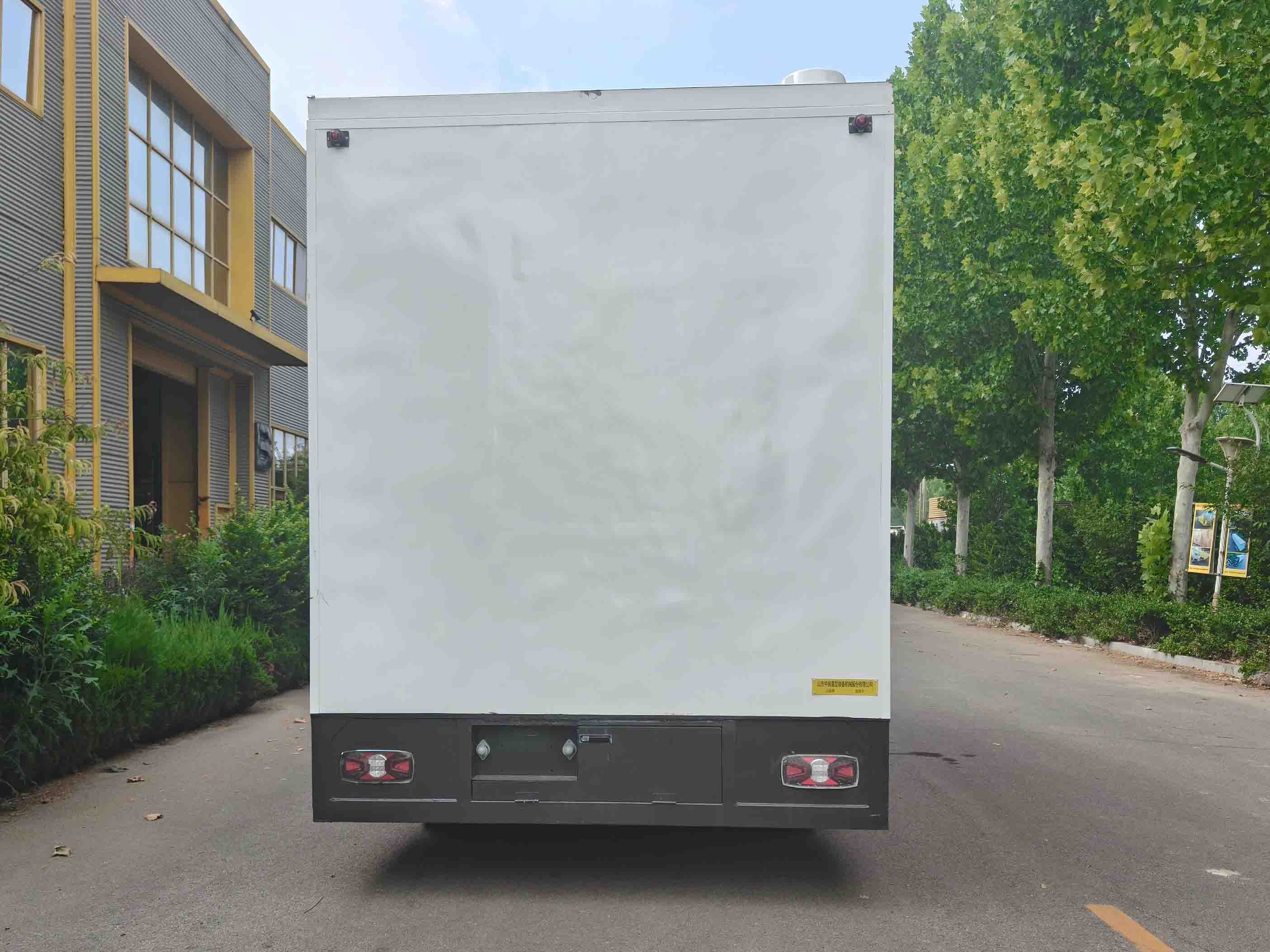 山裝牌SZM5070XLJ-A1旅居車公告圖片