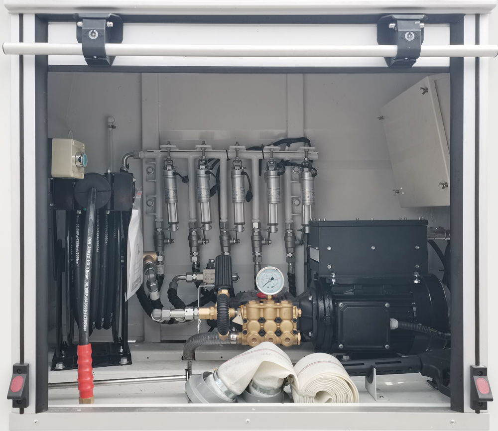 耶律潔牌SWT5021TYHBEV純電動路面養(yǎng)護(hù)車公告圖片