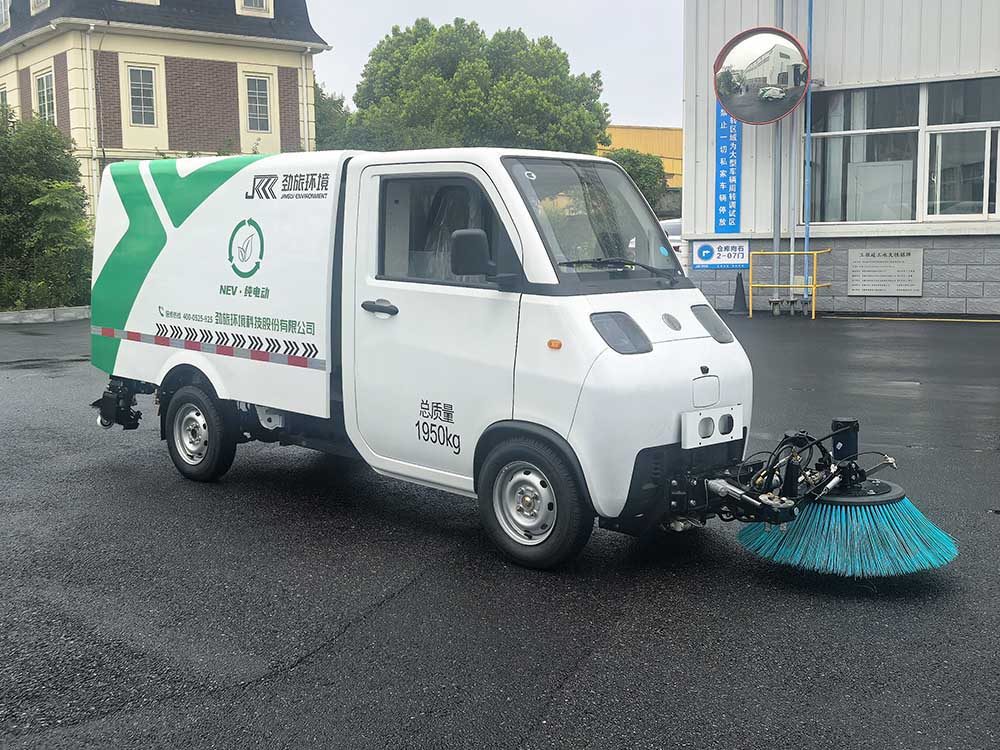 樂潔牌JLL5020TYHZBBEV純電動路面養(yǎng)護(hù)車