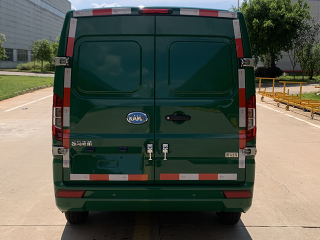 凱馬牌KMC5033XYZBEVC305M純電動郵政車公告圖片
