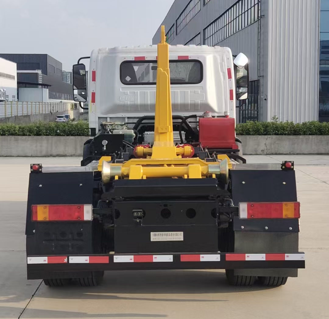 耐伴牌LNB5120ZXXBEV純電動車廂可卸式垃圾車公告圖片