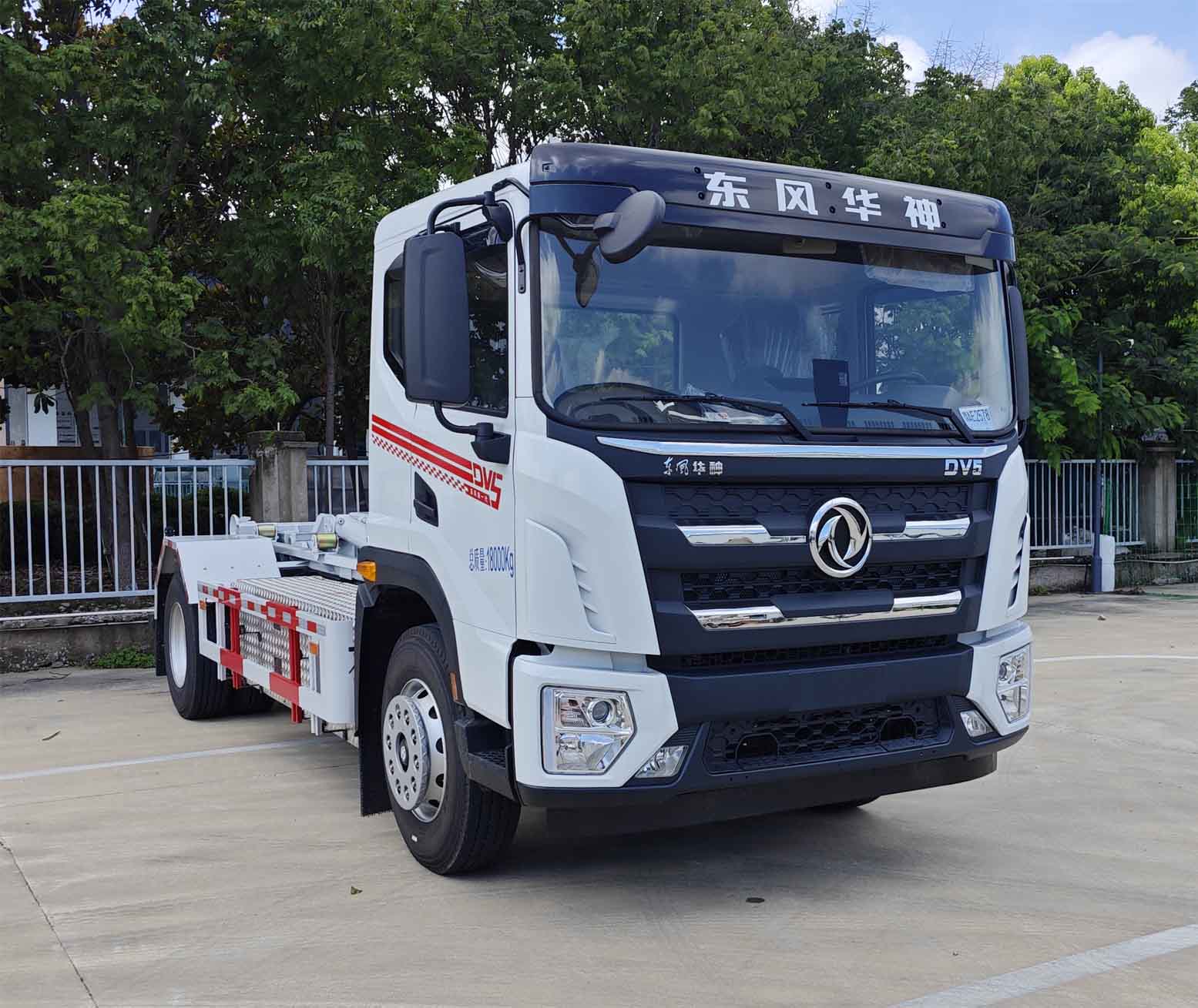 LNB5180ZXXBEV型純電動車廂可卸式垃圾車圖片