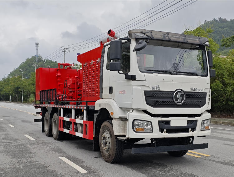 匯合牌HHH5230TYL70壓裂車公告圖片