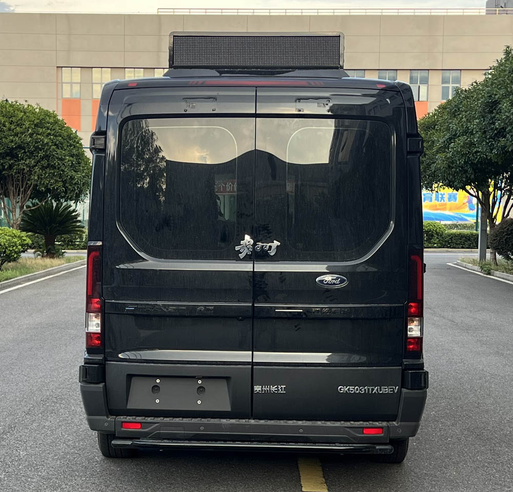 貴州牌GK5031TXUBEV純電動(dòng)巡邏車公告圖片