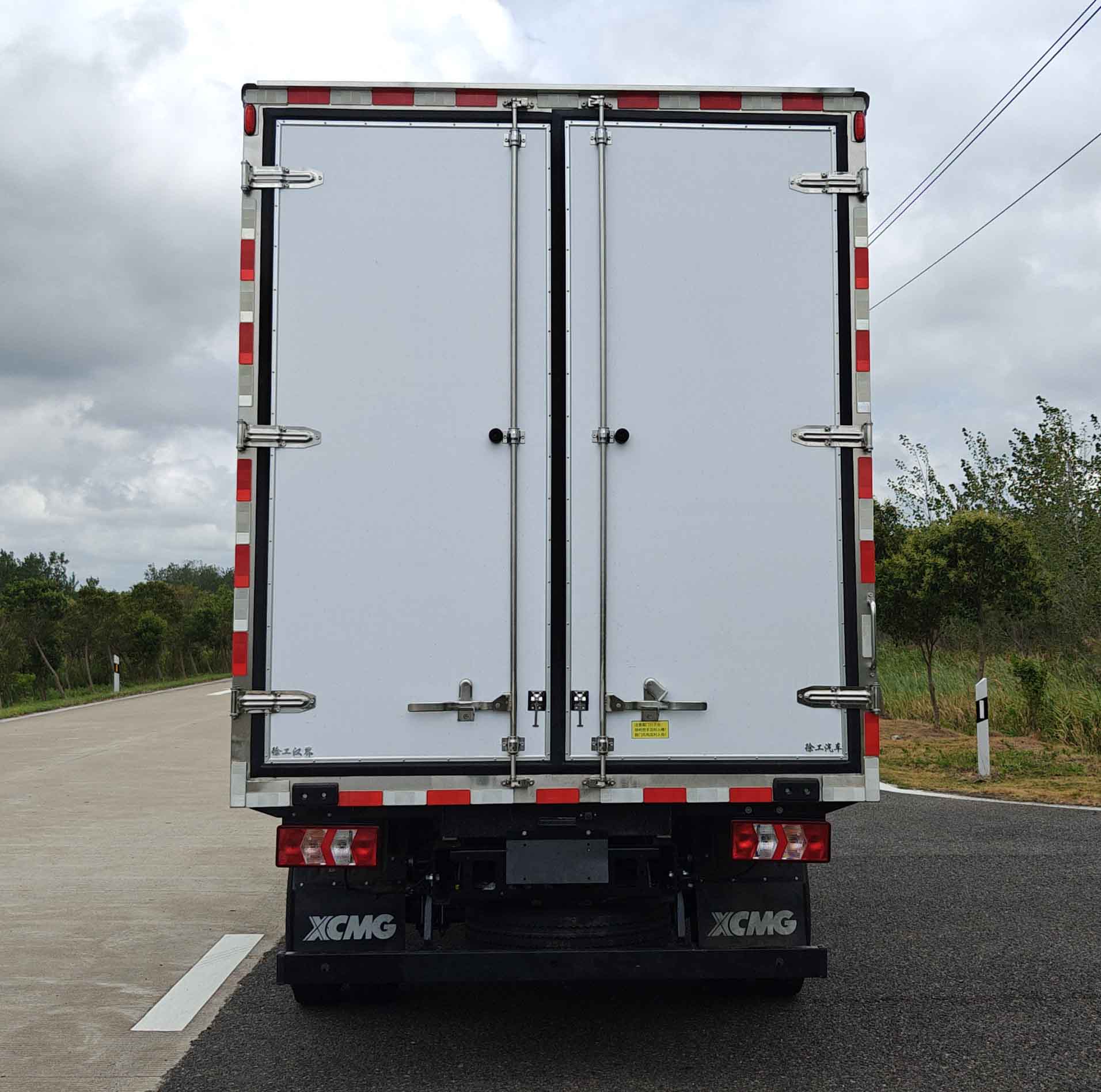 徐工牌XGA5049XLCBEVEA5純電動(dòng)冷藏車公告圖片