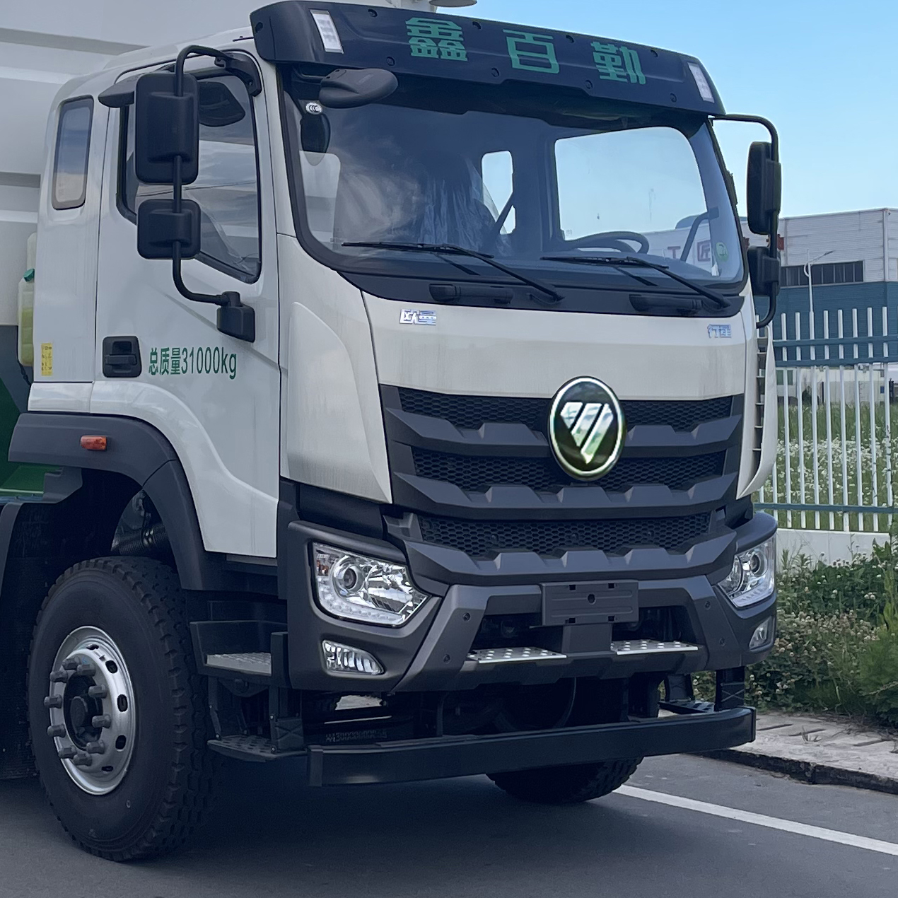 百勤牌XBQ5310ZSLD45F散裝飼料運(yùn)輸車(chē)公告圖片