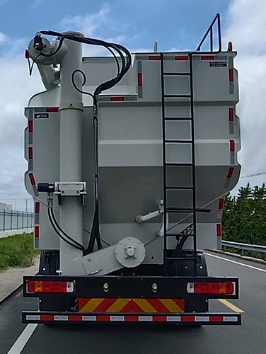 百勤牌XBQ5310ZSLD45F散裝飼料運(yùn)輸車(chē)公告圖片