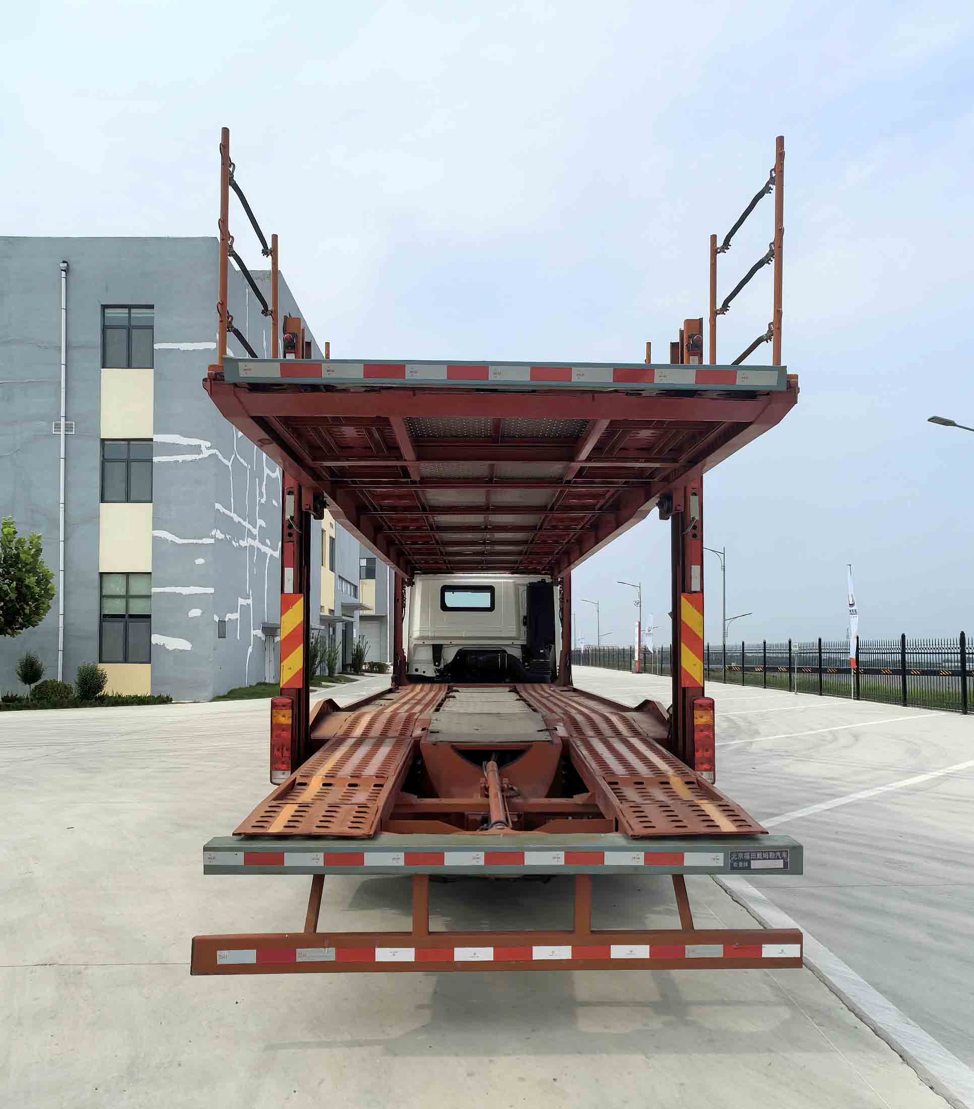 歐曼牌BJ5189TCLY6ANL-10車輛運(yùn)輸車公告圖片