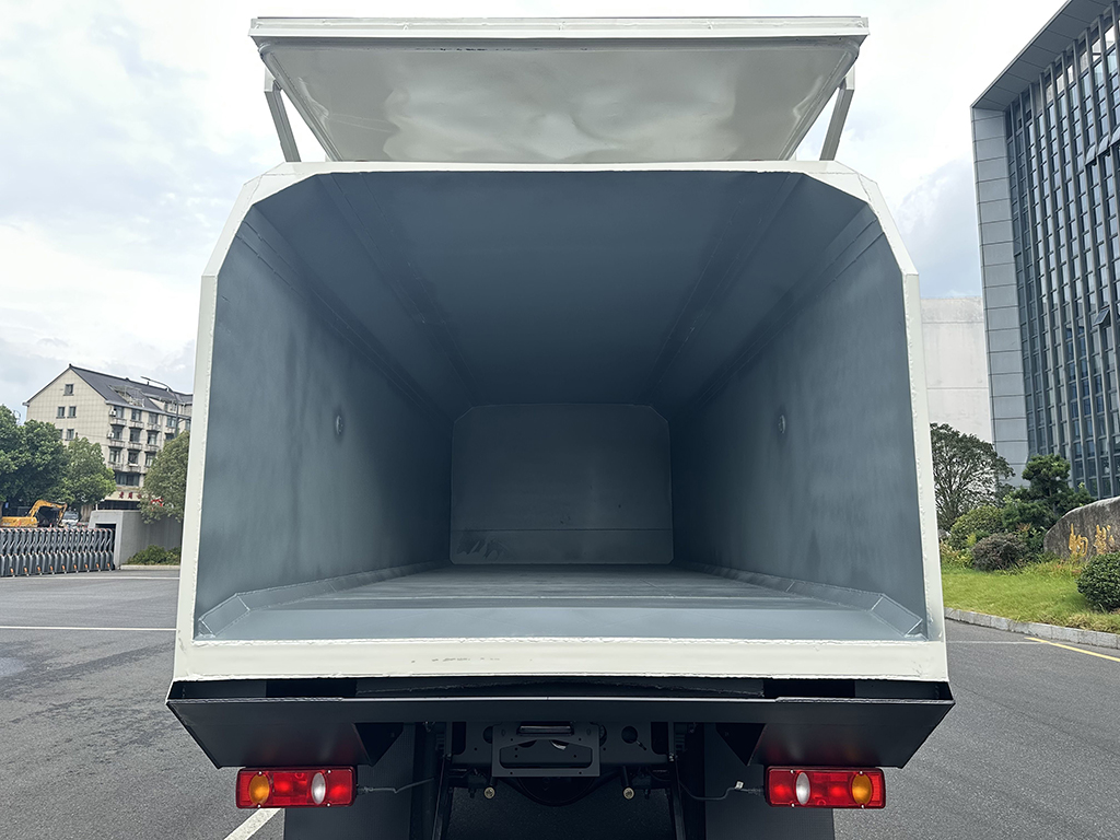 中汽牌ZQZ5189ZXLBEVD純電動廂式垃圾車公告圖片
