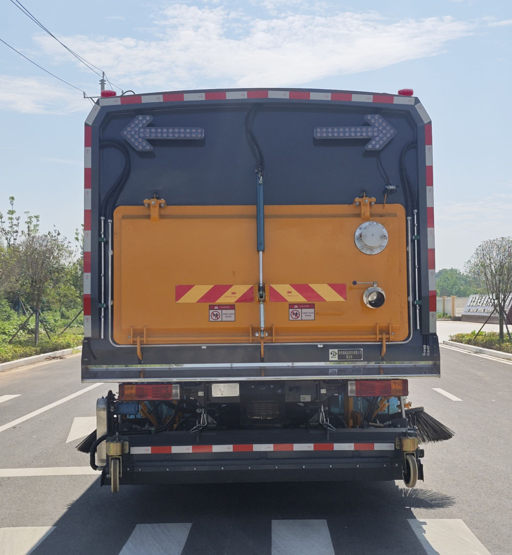 駿成達(dá)牌YNN5189TXCS吸塵車公告圖片