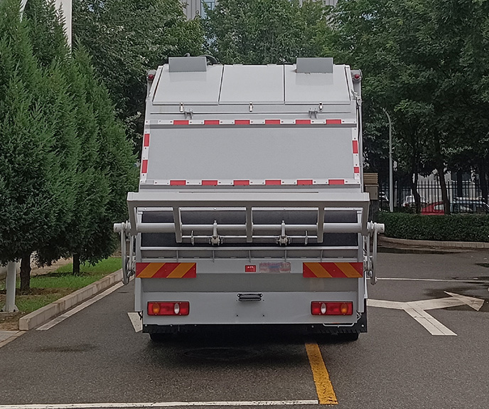 華司令牌ZTY5180ZYSBEV純電動(dòng)壓縮式垃圾車公告圖片