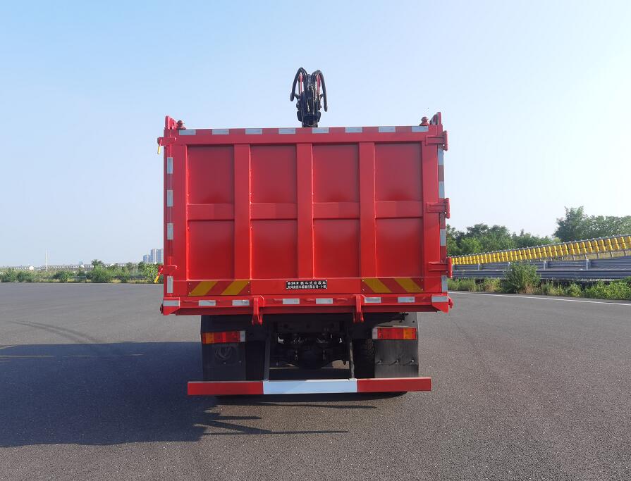 東風(fēng)牌DFV5251ZZDGP6D抓斗式垃圾車公告圖片