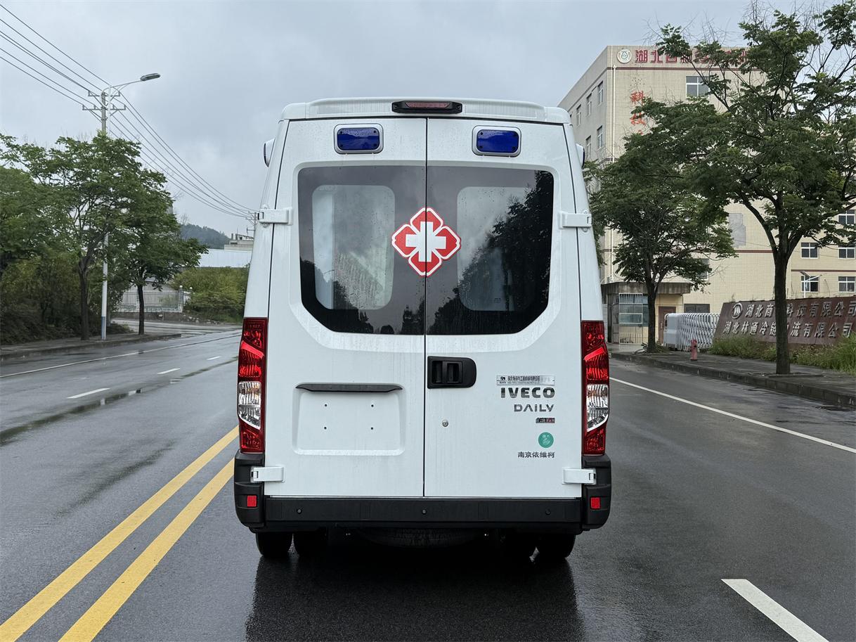 帕菲特牌PFT5040XJH6A救護車公告圖片