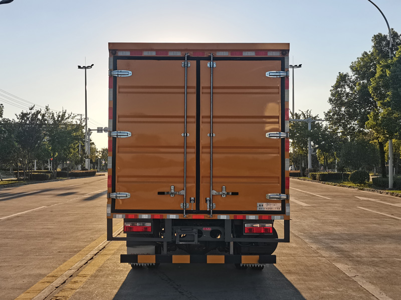 楚勝牌CSC5040TPSZW6大流量排水搶險車公告圖片