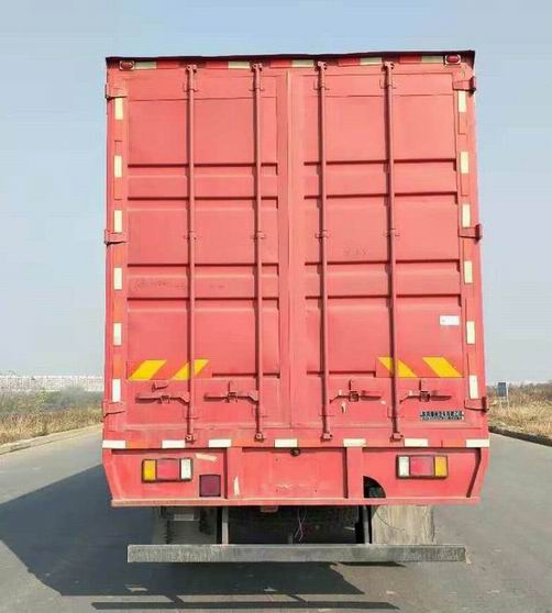 乘龍牌LZ5180XXYM3AC1廂式運輸車公告圖片