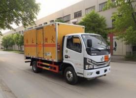 程力威牌CLW5040XQYE6爆破器材运输车