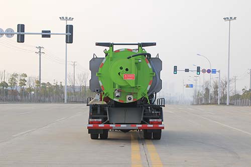 東風(fēng)股份多利卡D7 KLF5120GQWE6清洗吸污車公告圖片