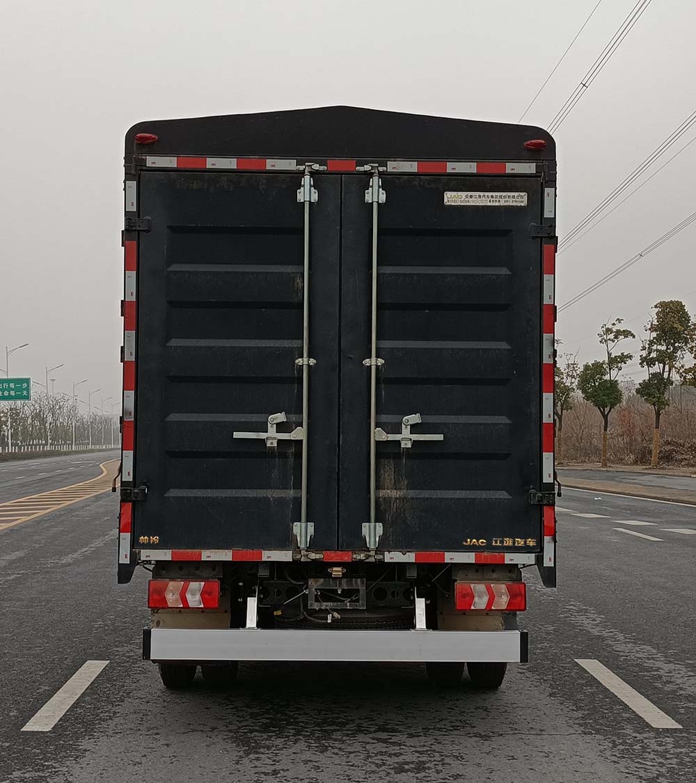 江淮牌HFC5043CCYP71K1C7S-1倉柵式運(yùn)輸車公告圖片