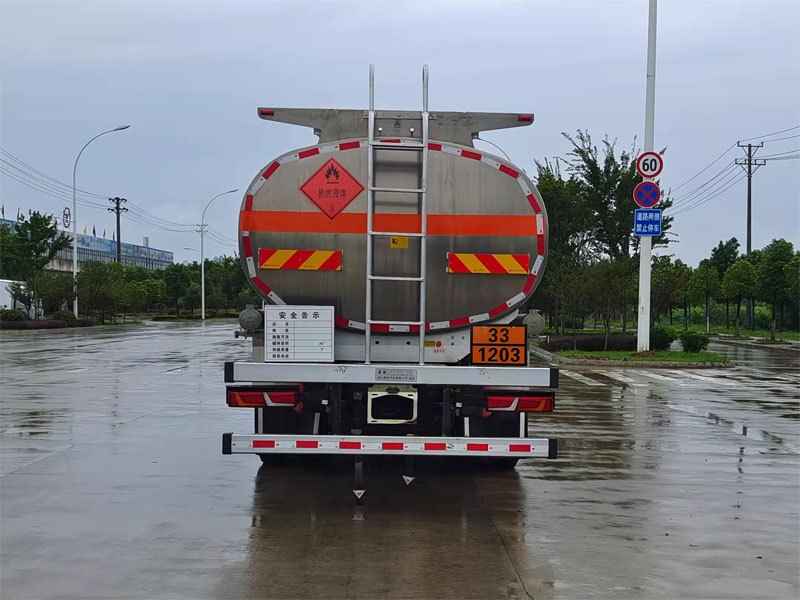 楚勝牌CSC5329GYYLS6鋁合金運(yùn)油車公告圖片