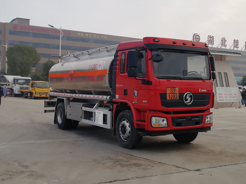 楚勝牌CSC5189GYYLS6鋁合金運油車公告圖片