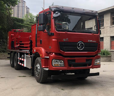 蘭通牌LTJ5213TYL40壓裂車