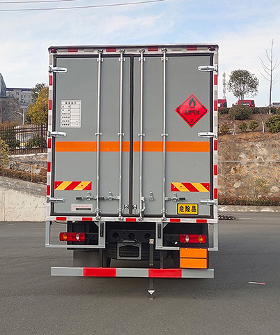 專致牌YZZ5180XRQDF6易燃?xì)怏w廂式運(yùn)輸車公告圖片