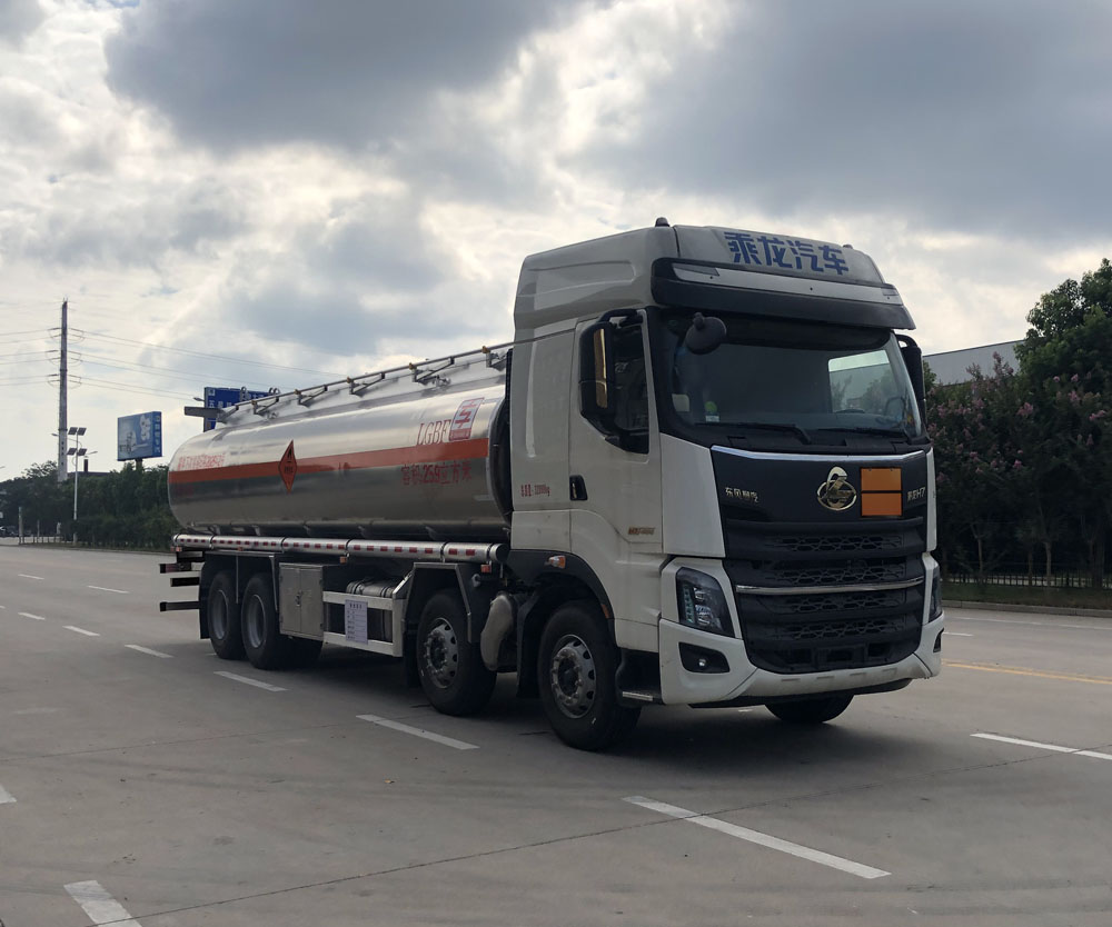 專威牌HTW5328GYYLZC6鋁合金運油車