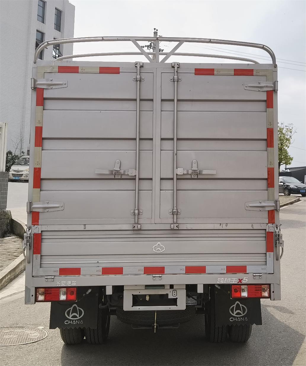 長安牌CKS5034CCYFRD6B2倉柵式運輸車公告圖片