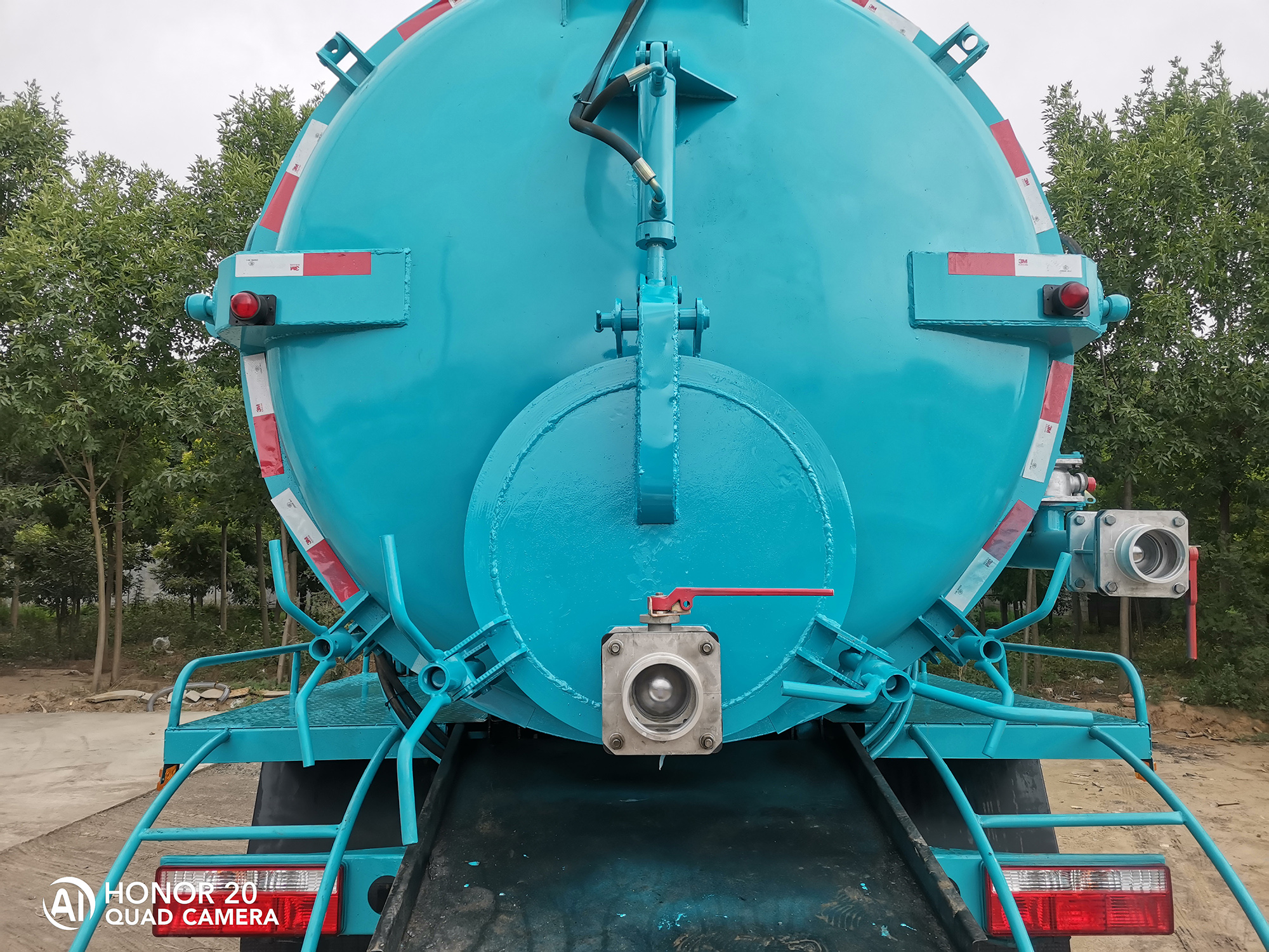 中運(yùn)威牌ZYW5162GXW6EQ吸污車公告圖片