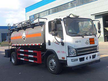 CL5120GFWC6型腐蝕性物品罐式運輸車圖片