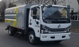 扫路车