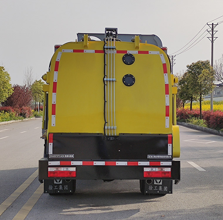 徐工牌DXA5070TCAD6餐廚垃圾車公告圖片