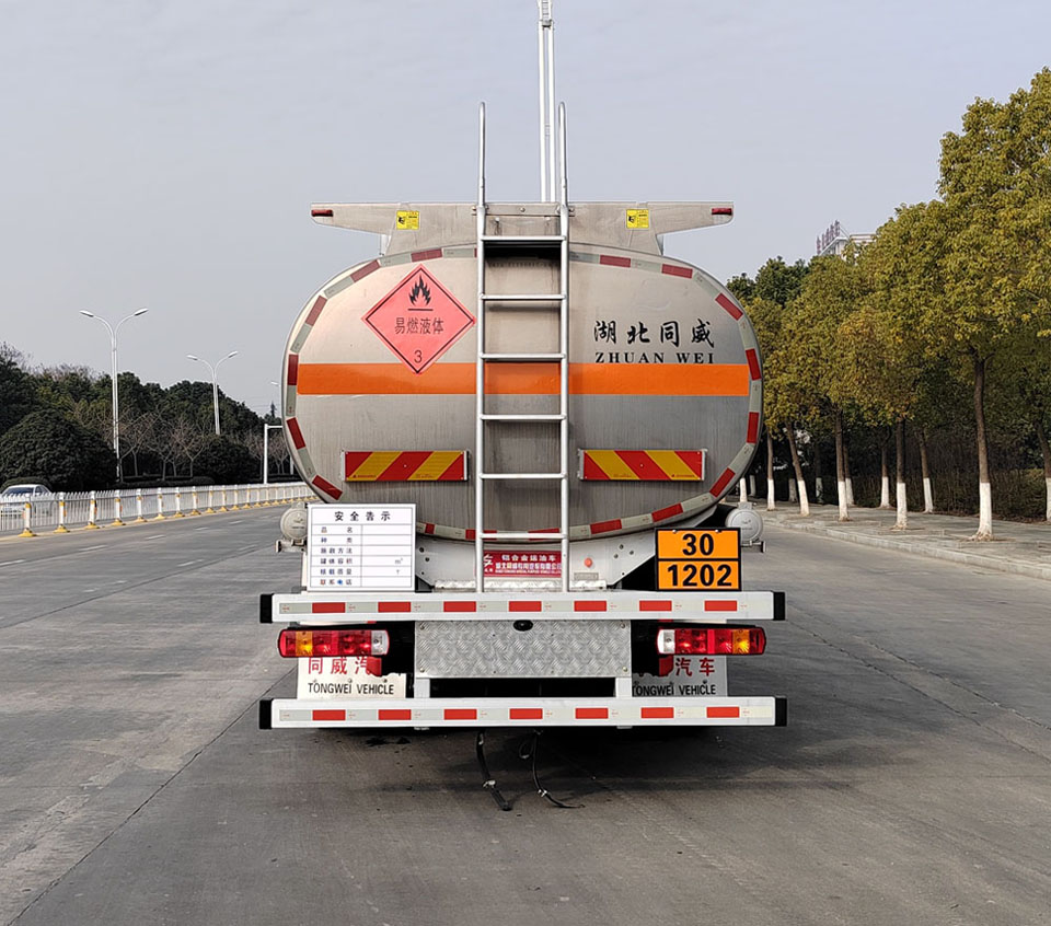 專威牌HTW5320GYYLZZ6C鋁合金運(yùn)油車公告圖片