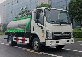 吸粪车