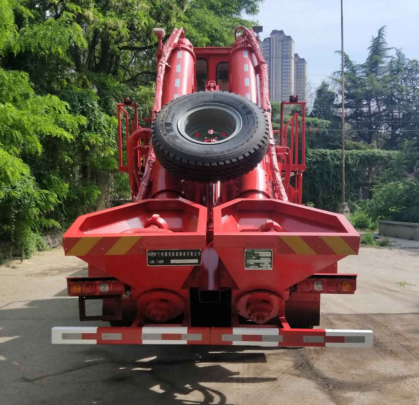 蘭通牌LTJ5233THS210混砂車公告圖片