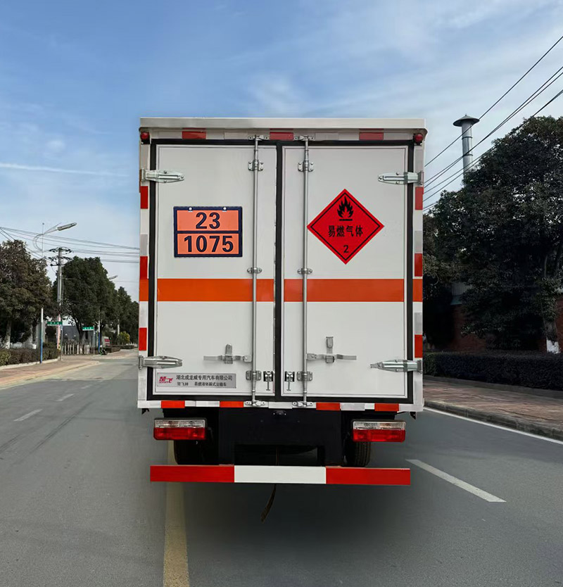 楚飛牌CLQ5031XRQ6E易燃?xì)怏w廂式運(yùn)輸車公告圖片