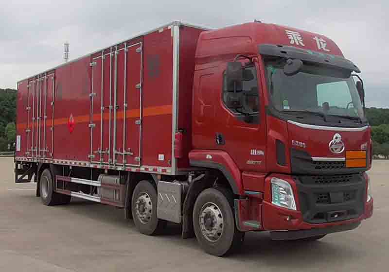 華通牌HCQ5260XRYLZ6易燃液體廂式運(yùn)輸車