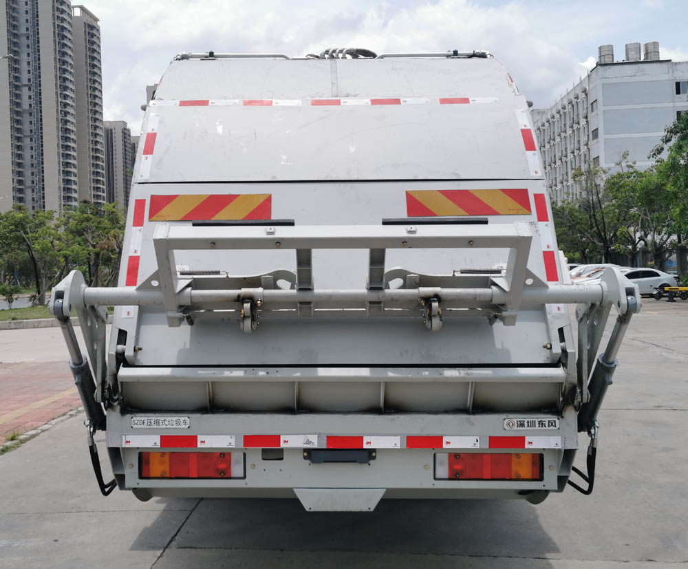 東風(fēng)牌EQ5185ZYSS6壓縮式垃圾車(chē)公告圖片