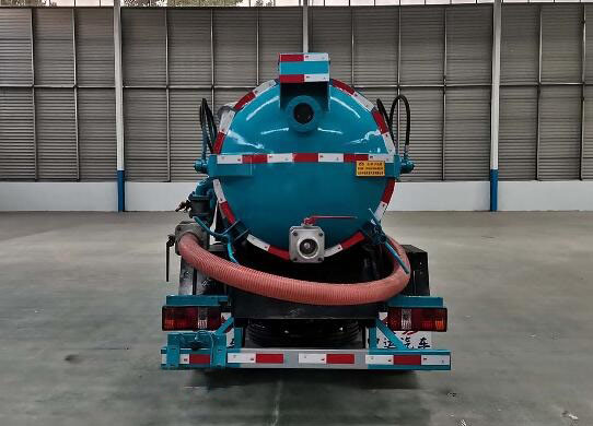 中運威牌ZYW5042GXW6BJ吸污車公告圖片