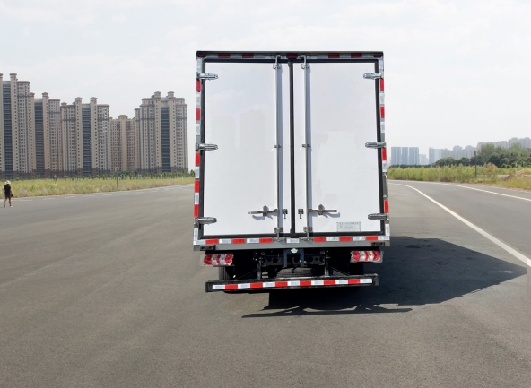 格斯圖牌DZT5040XLCH冷藏車公告圖片