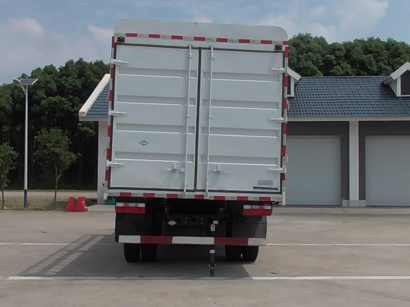 東風(fēng)牌EQ5127CCY8NDCAC倉柵式運(yùn)輸車公告圖片