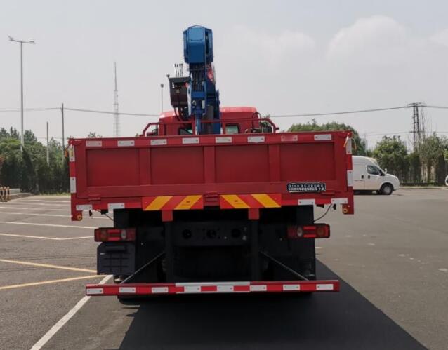 東風(fēng)牌DFV5243JSQGP6D2隨車起重運輸車公告圖片