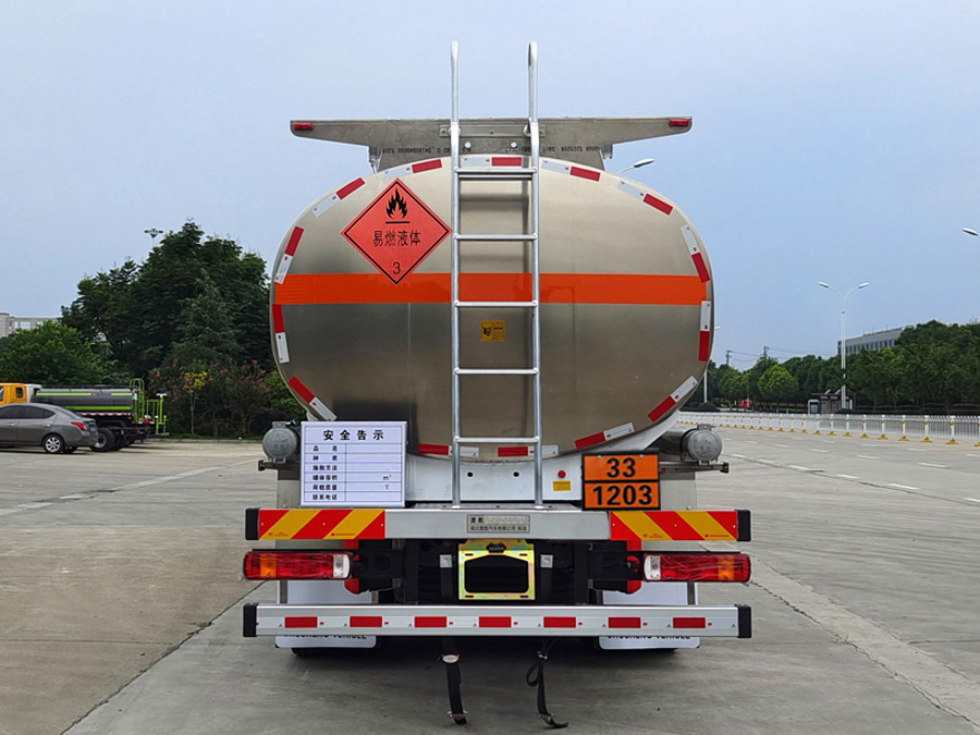 楚勝牌CSC5329GYYLB6A鋁合金運(yùn)油車公告圖片