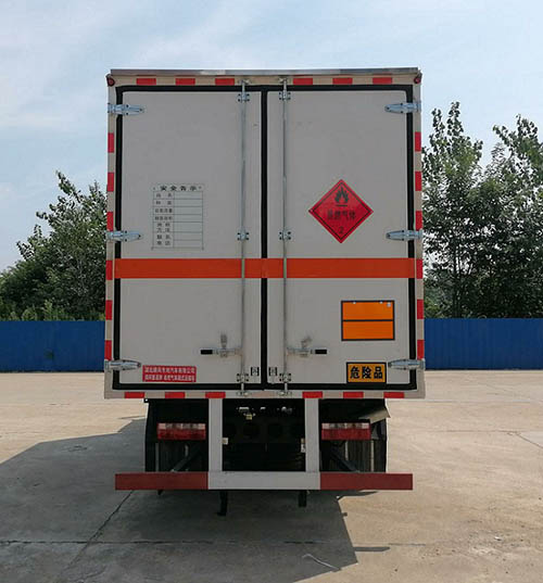 順風(fēng)智造牌SFZ5120XRQC6易燃?xì)怏w廂式運(yùn)輸車公告圖片