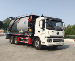 清洗吸污车