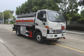 加油车