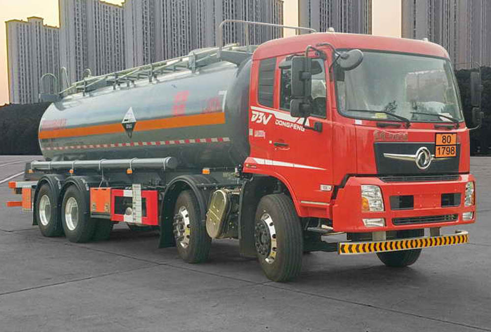 LDW5323GFWD6型腐蝕性物品罐式運(yùn)輸車(chē)圖片