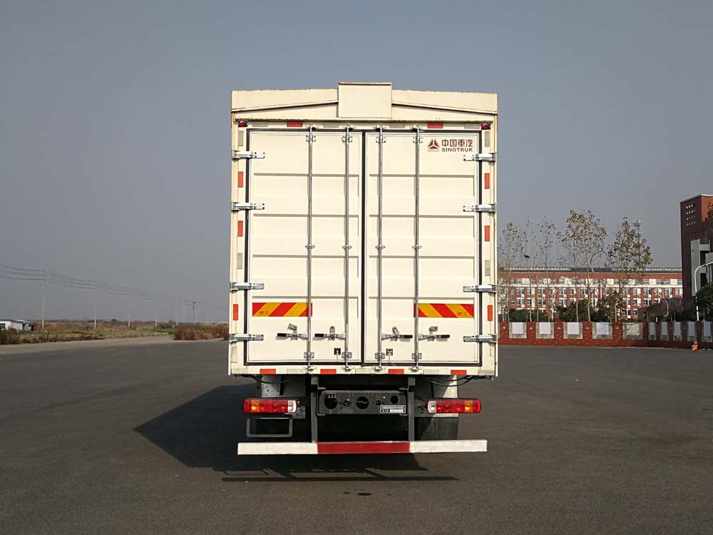 豪沃牌ZZ5257XYKN56CGZ1BEV純電動(dòng)翼開(kāi)啟廂式車(chē)公告圖片