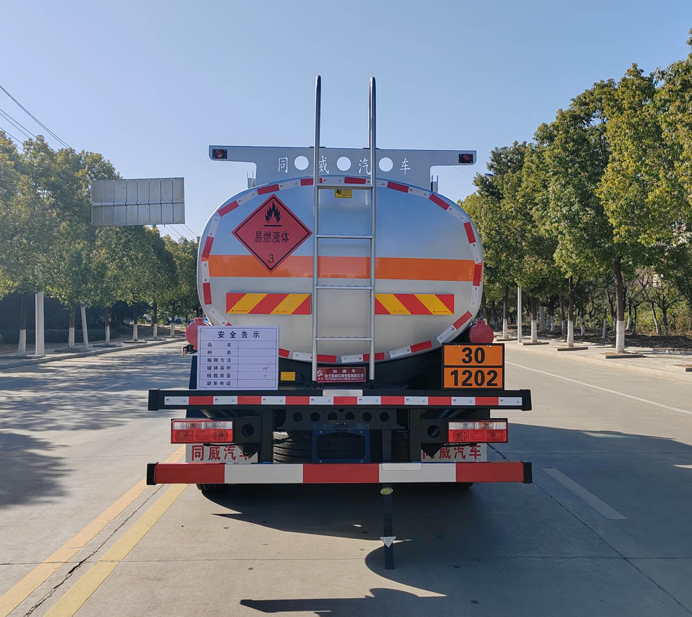 專威牌HTW5185GJYEC6加油車公告圖片