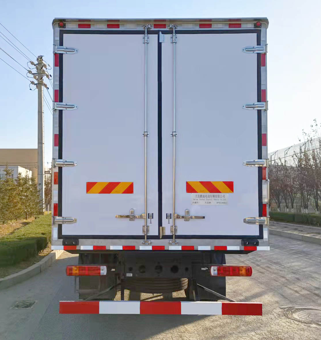 驍呈牌DPD5180XLC冷藏車公告圖片